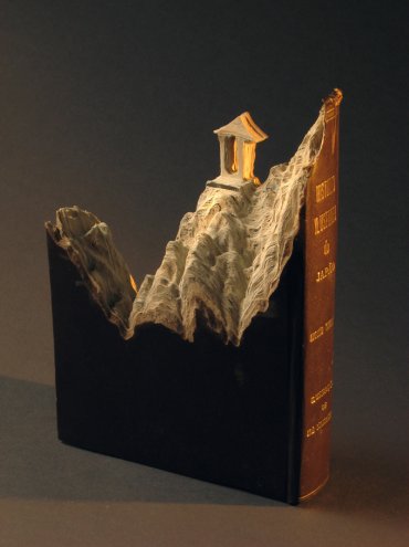 Галерея скульптур из книг от Гая Ларами (8)
