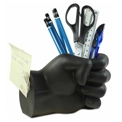 Подставка для канцтоваров в форме кулака