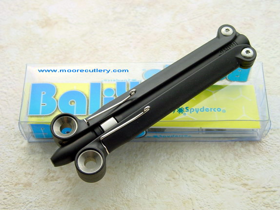 Порхающая ручка-бабочка BaliYo Flip Pen от Spyderco